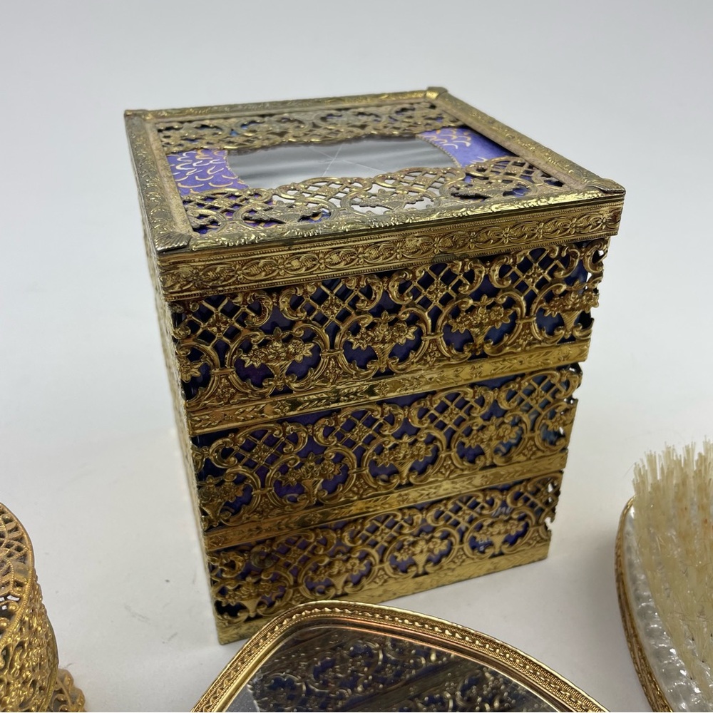Vintage Filigree 6 Pc Vanity Set Hair Brush Hand Mirror & Perfume Tray Gold Tone - Picture 3 of 12